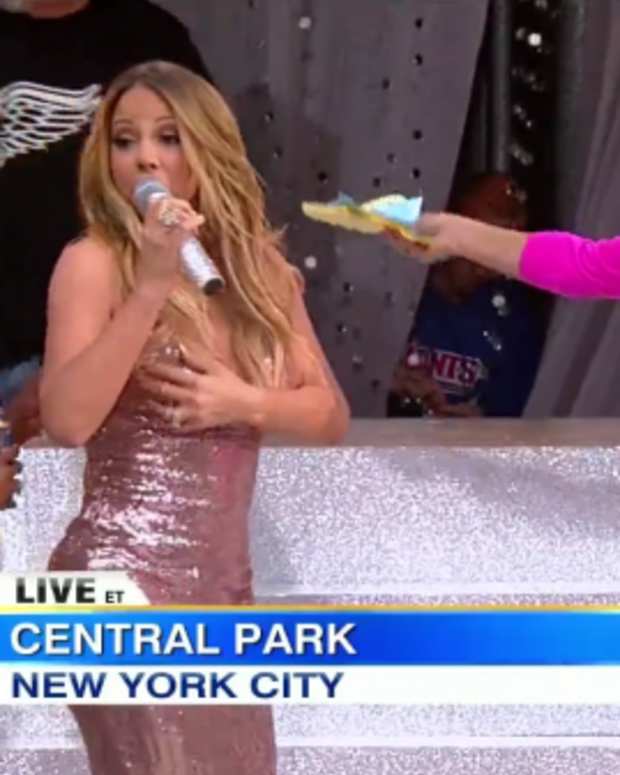 Fox Sports Presenter Has Embarrassing Wardrobe Malfunction On Live