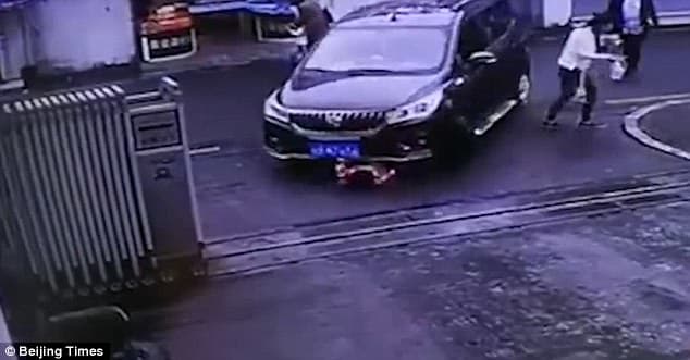 Little Girl Run Over By Car In Front Of Mom Video Opposing Views