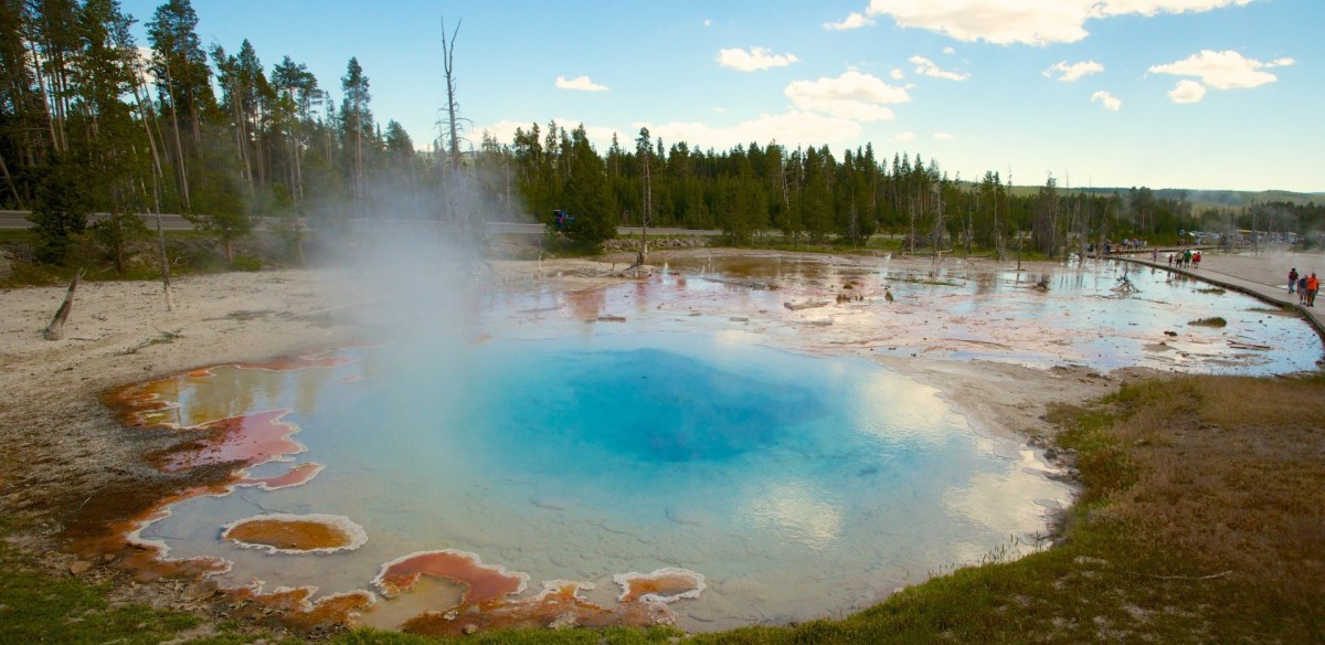 Yellowstone: Man's Body Dissolved In Hot Spring - Opposing Views