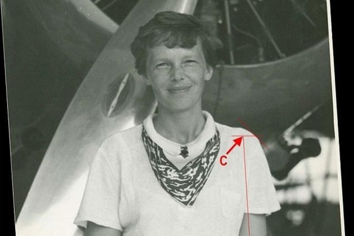 New Discovery Suggests Amelia Earhart Died As Castaway Photos Opposing Views 