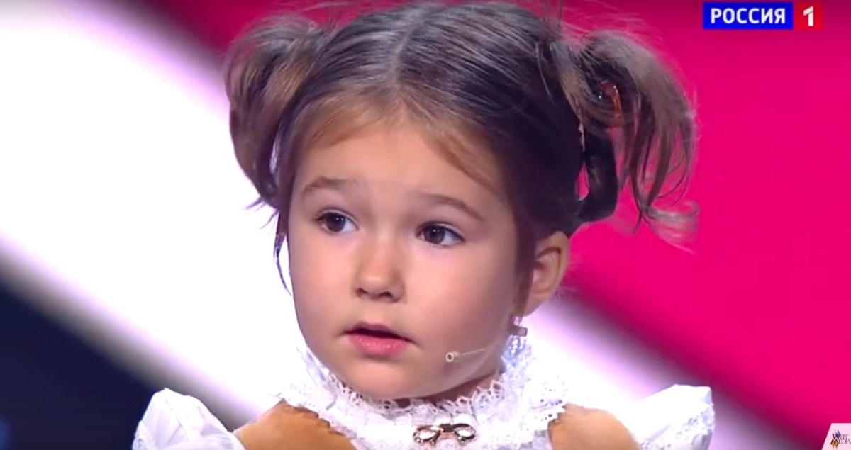 little-girl-4-speaks-seven-different-languages-video-opposing-views