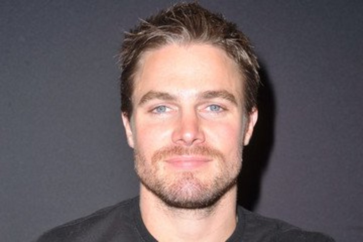 Fifty Shades Of Grey Movie Stephen Amell Talks Christian