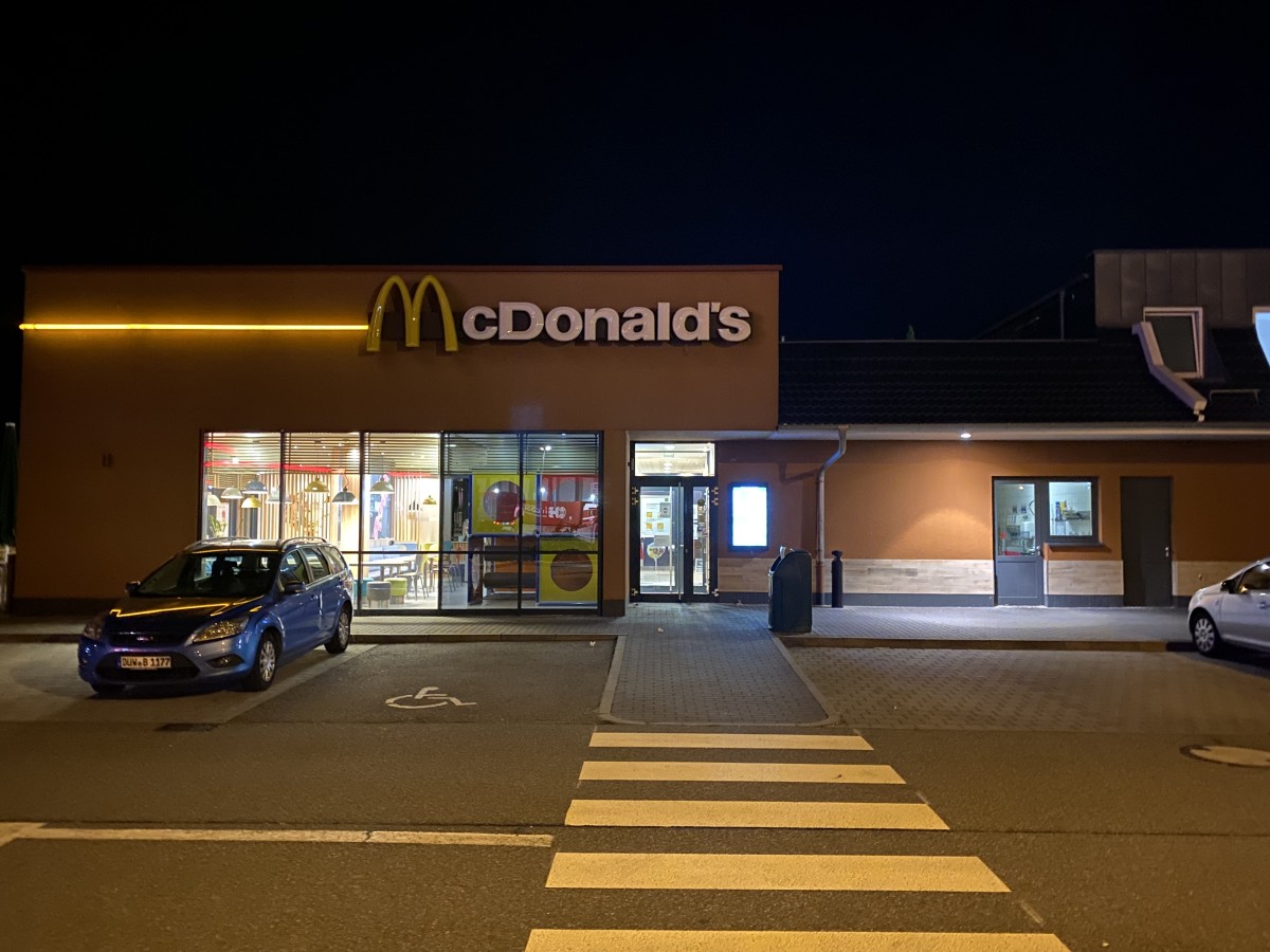 The exterior of a McDonald's restaurant, Photo Credit: Wikimedia