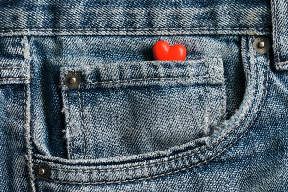 A closeup shot of the front pocket on a pair of jeans, Photo Credit: Pexels