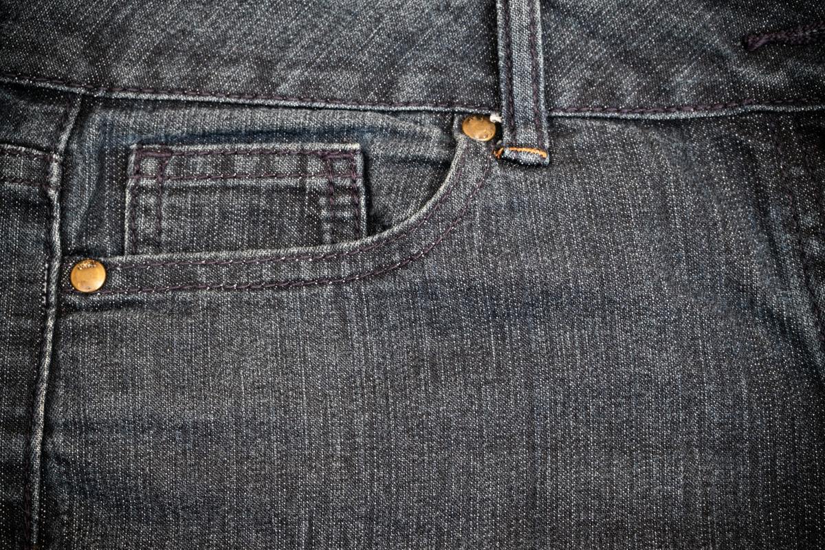 A closeup shot of the front pocket on a pair of jeans, Photo Credit: Pexels