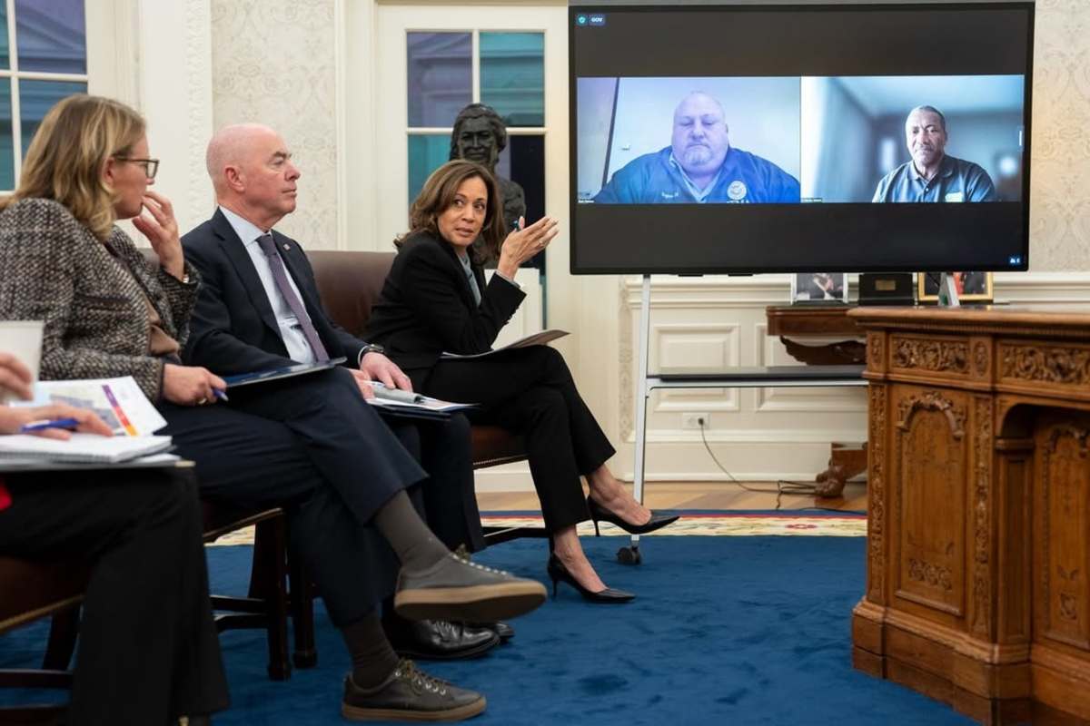 Kamala Harris talking to other people seated during a meeting in the Oval Office, Photo Credit: vp/Instagram