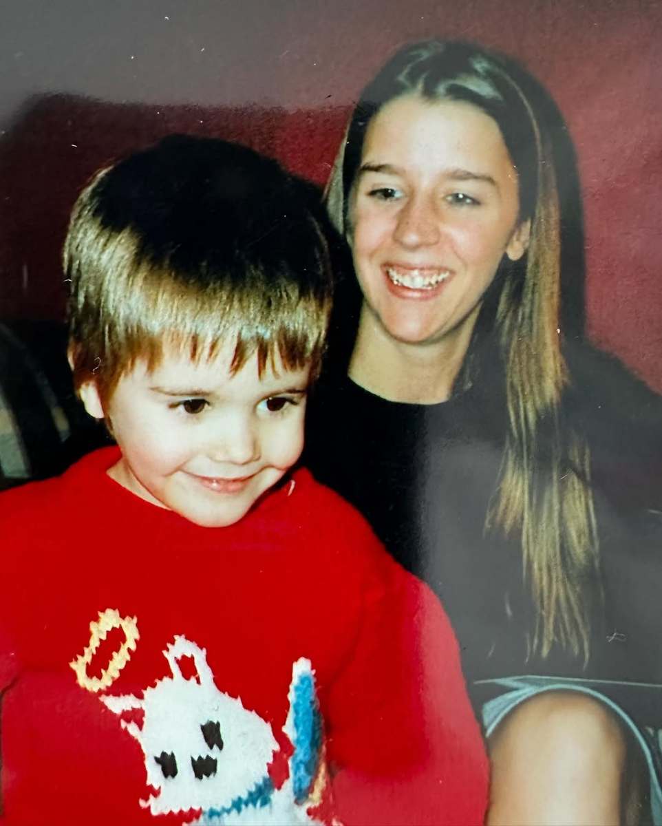 Pattie Mallette with her son Justin Bieber when he was a little boy, Photo Credit: pattiemallette/Instagram