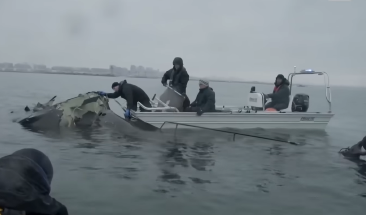 Wreckage of the Flight 5342 being pulled from water, Photo Credit: Today/Youtube