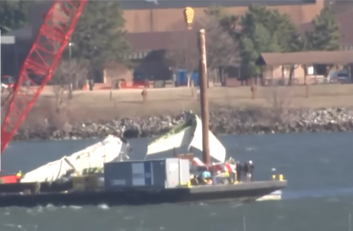 Wreckage of the Flight 5342 being pulled from water, Photo Credit: Today/Youtube